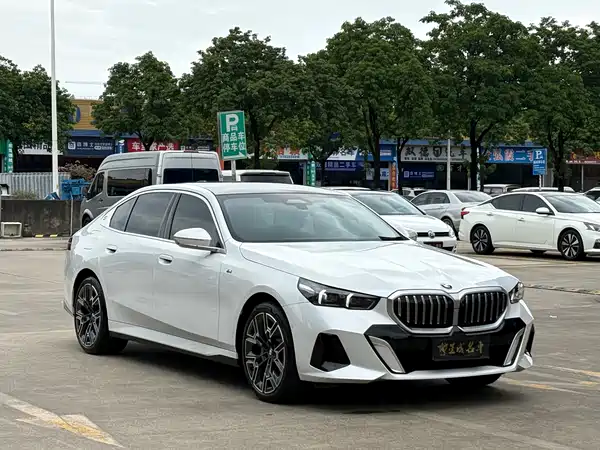 BMW 5 Series 2024