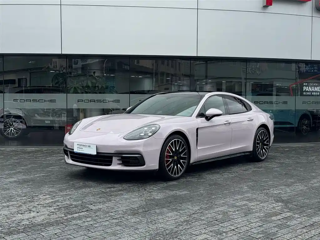 Porsche Panamera 2020 — фото 1