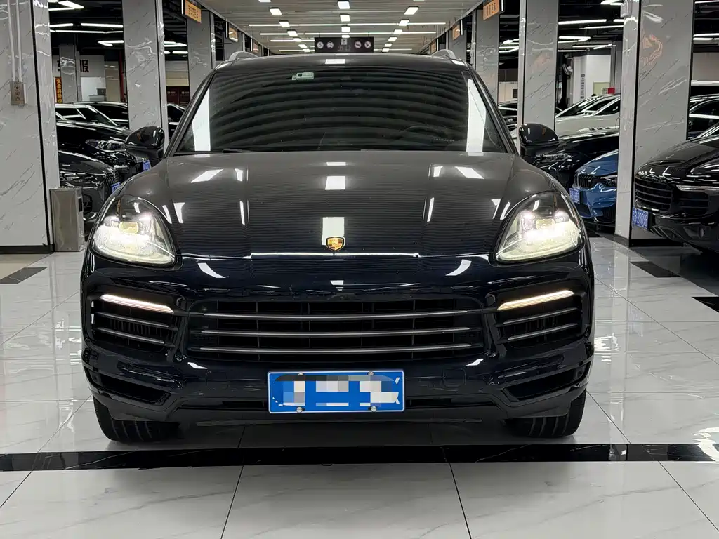 Porsche Cayenne 2019 — фото 2