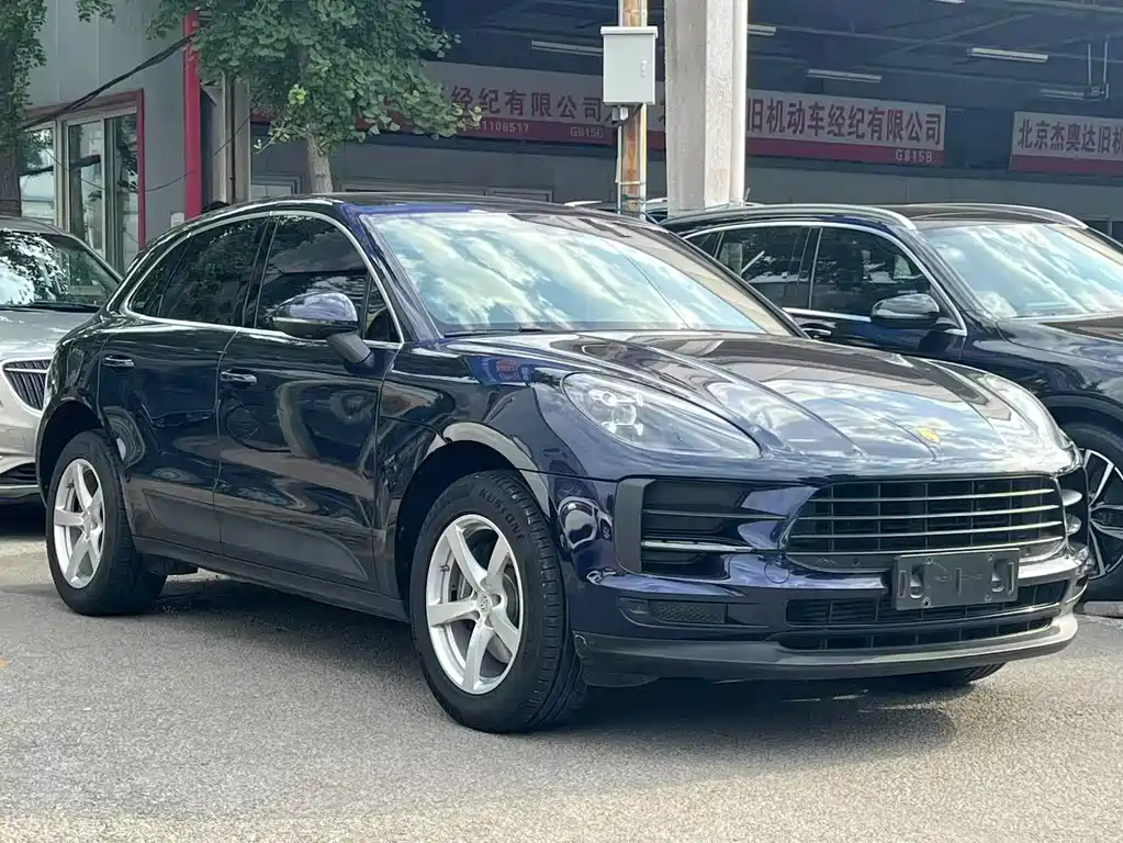 Porsche Macan 2021