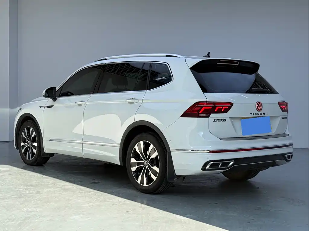 Volkswagen Tiguan L 2024 — фото 7