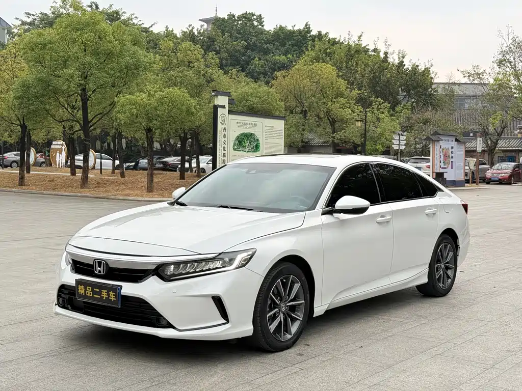 Honda Inspire 2022 — фото 1