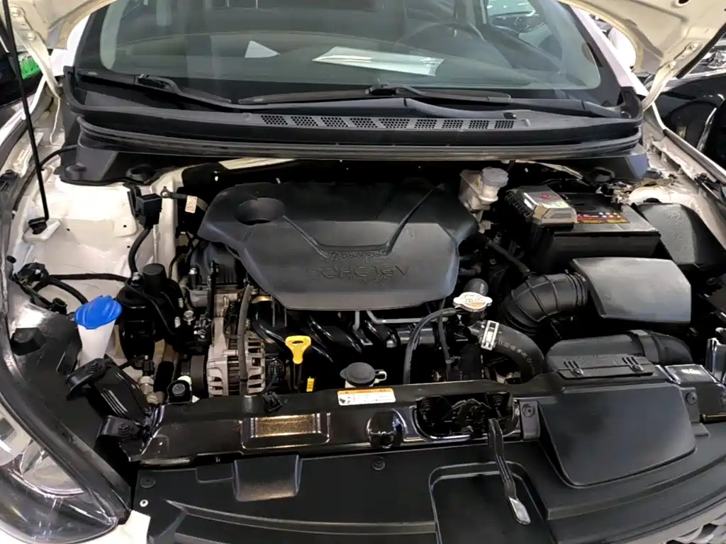 Hyundai Elantra Langdong 2018 — фото 20