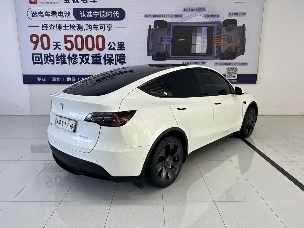 Tesla Model Y 2022 — фото 10
