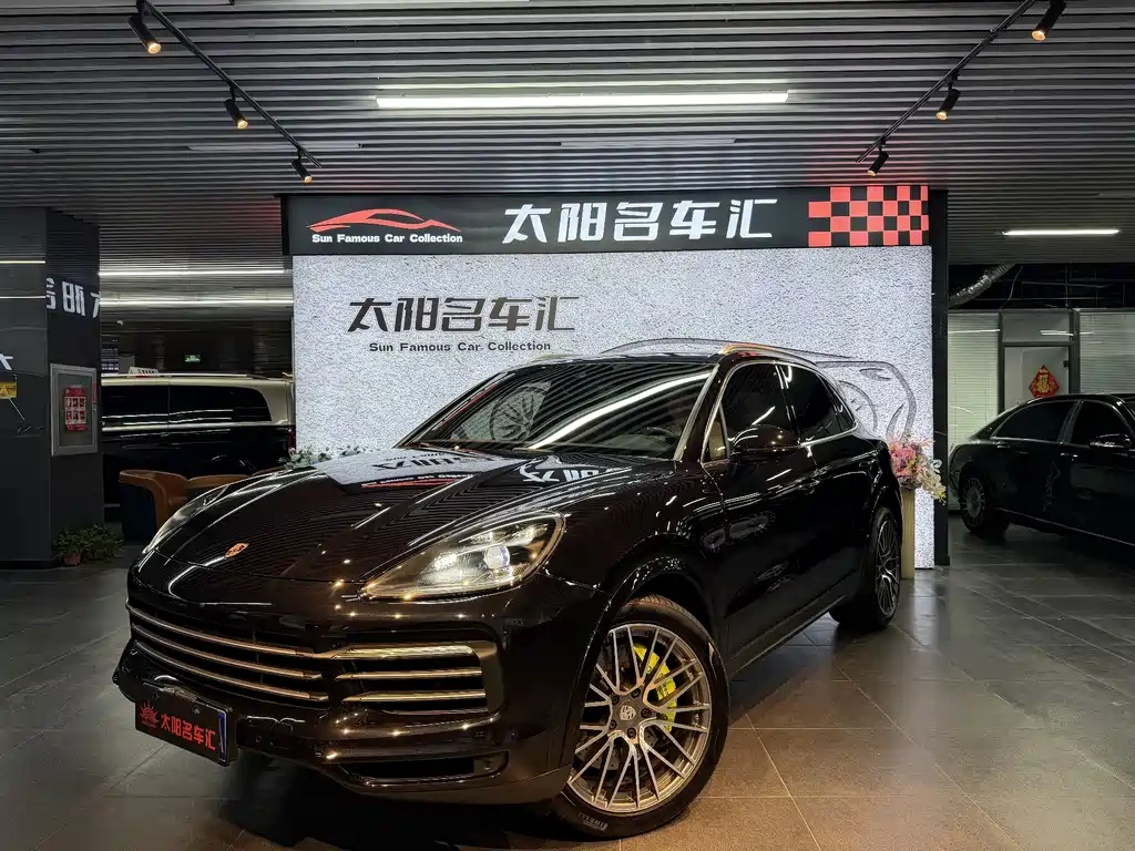 Porsche Cayenne 2018 — фото 1