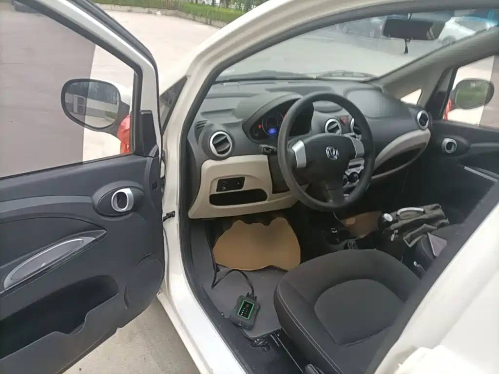 Changan Ben Ben MINI 2017 — фото 16