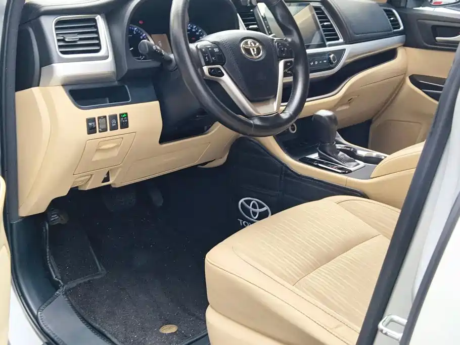 Toyota Highlander 2019 — фото 9