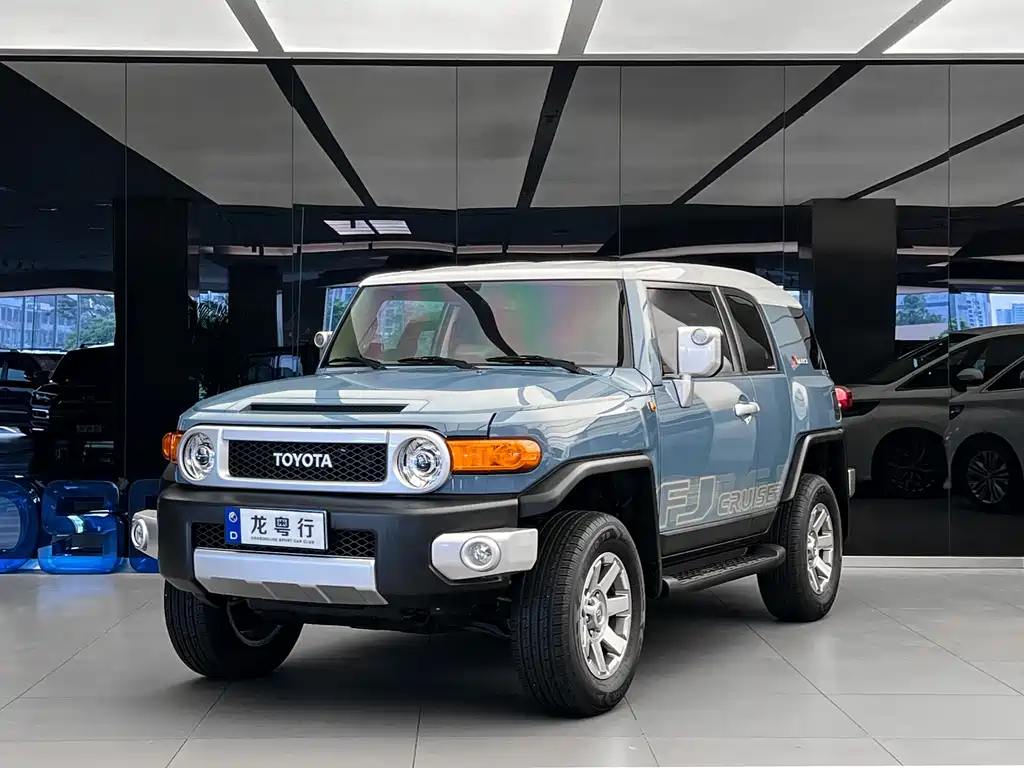 Toyota FJ Cruiser 2019 — фото 1
