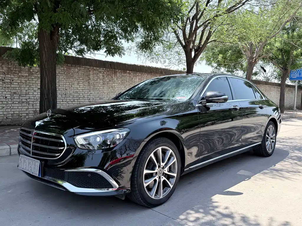 Mercedes-Benz E-Class 2019 — фото 1