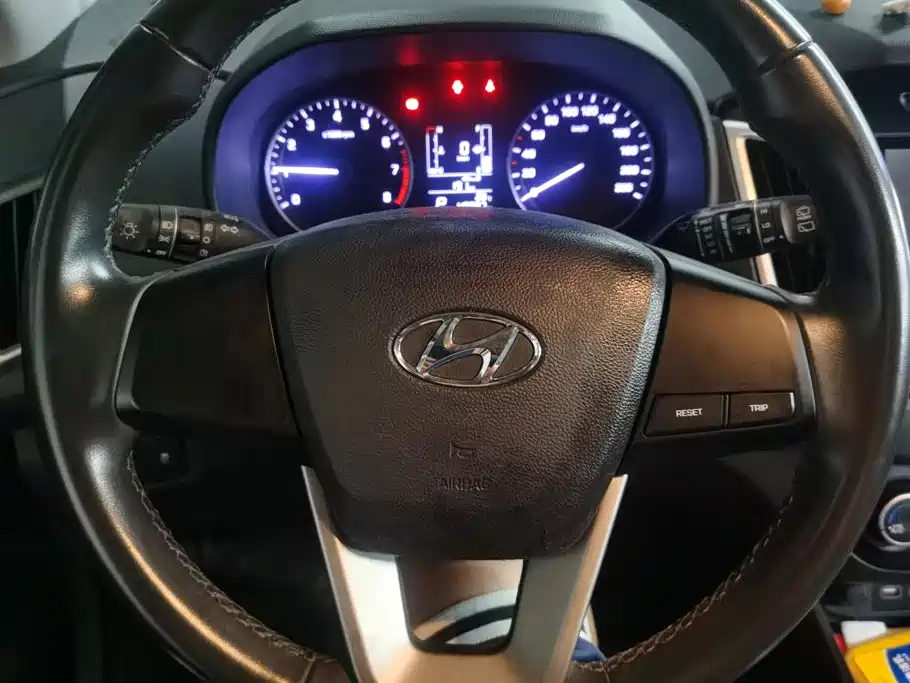 Hyundai ix25 2017 — фото 15