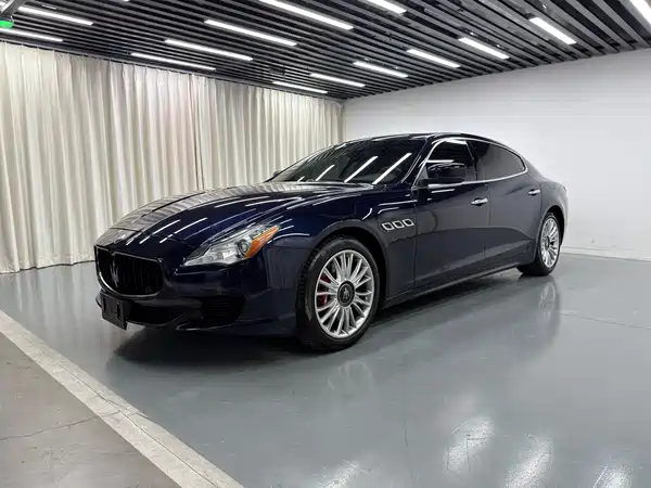 Maserati Quattroporte 2013