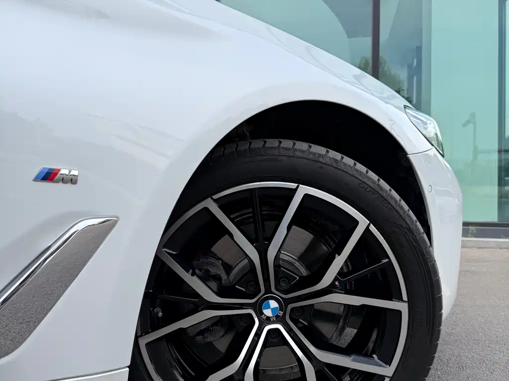 BMW 5 Series 2023 — фото 18