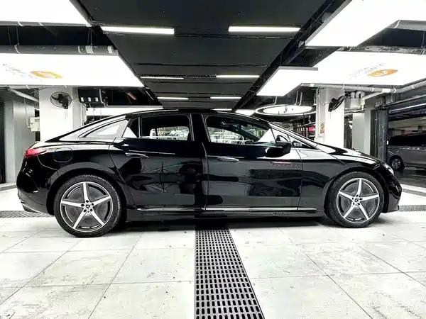 Mercedes-Benz EQE 2023
