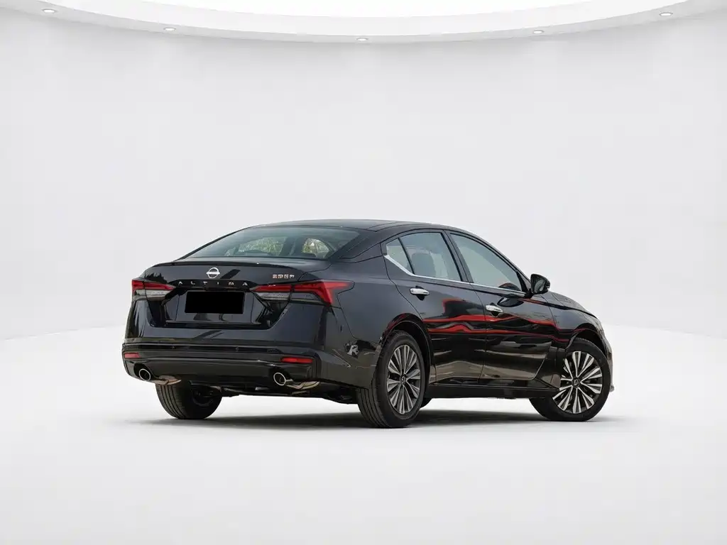 Nissan Teana 2024