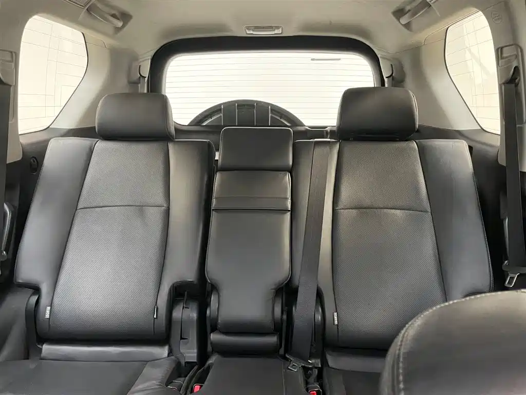 Toyota Prado 2019 — фото 13
