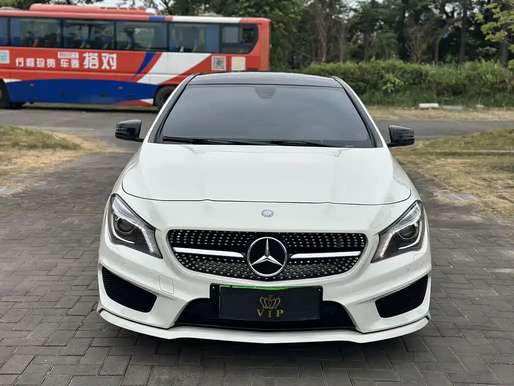 Mercedes-Benz CLA 2015