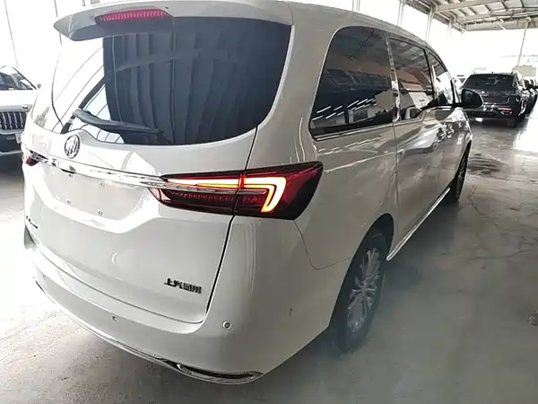 Buick GL8 2023