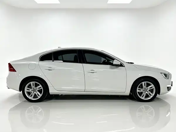 Volvo S60 2015