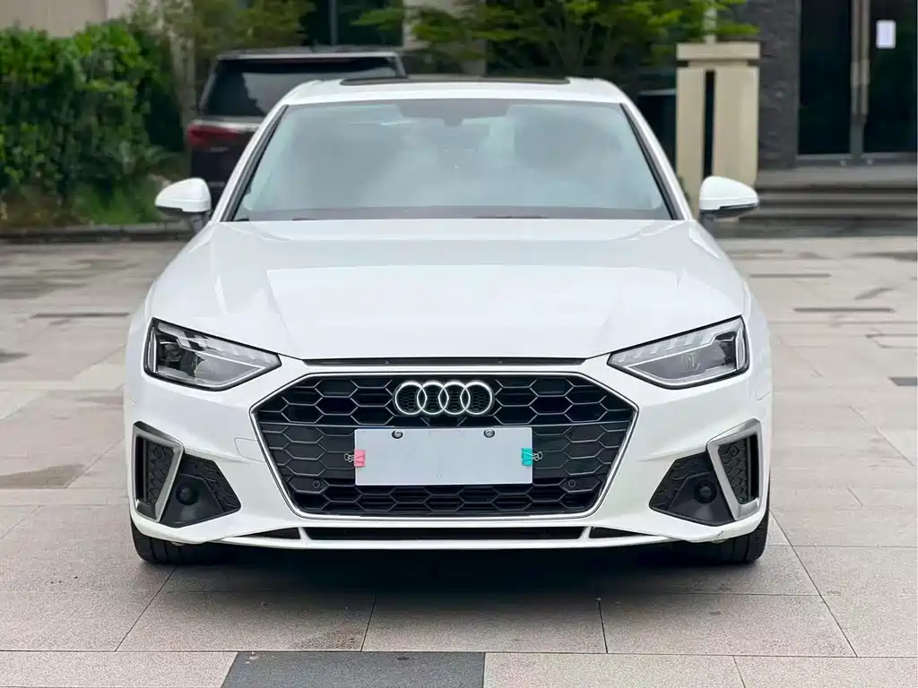 Audi A4L 2022 — фото 2