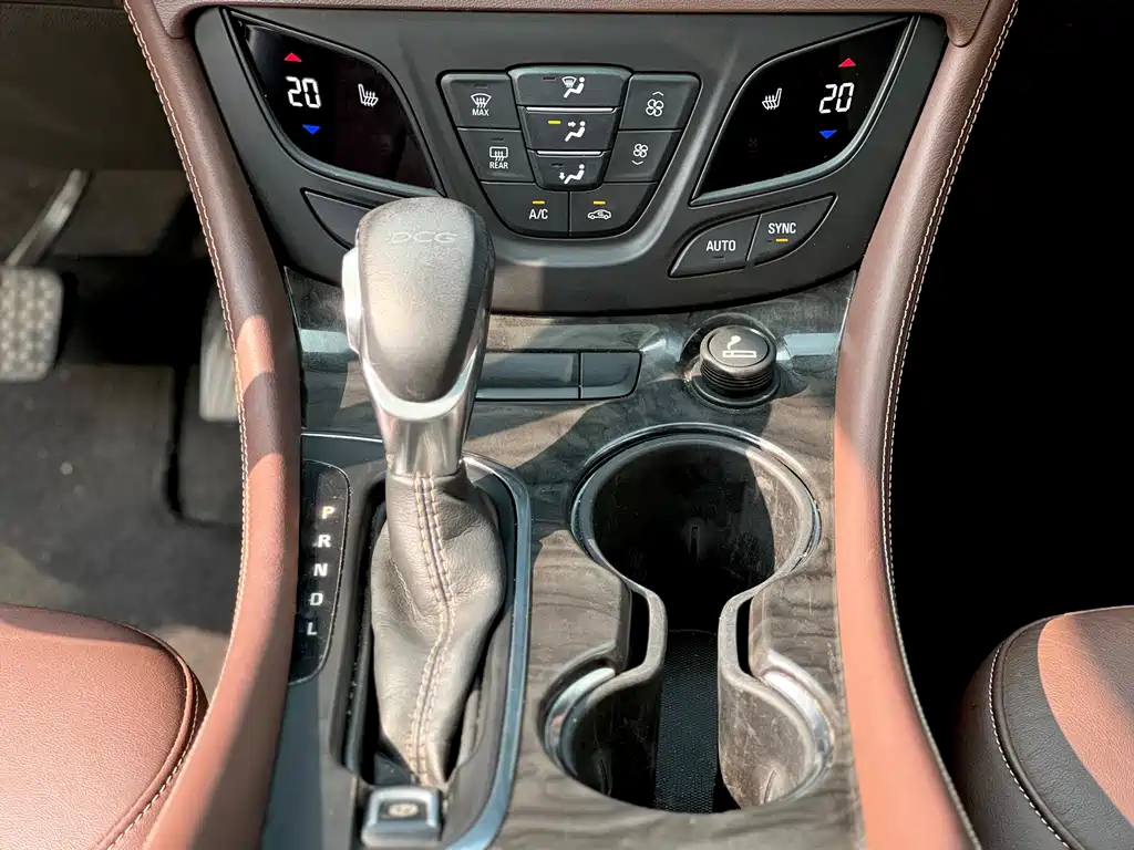 Buick Envision Plus 2016 — фото 9