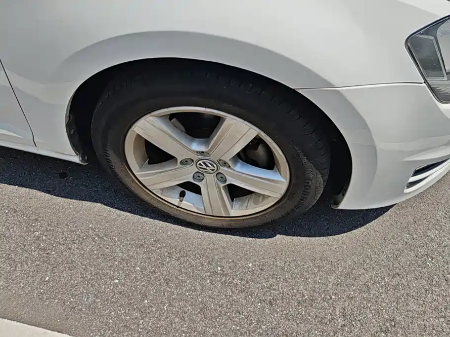 Volkswagen Golf 2014