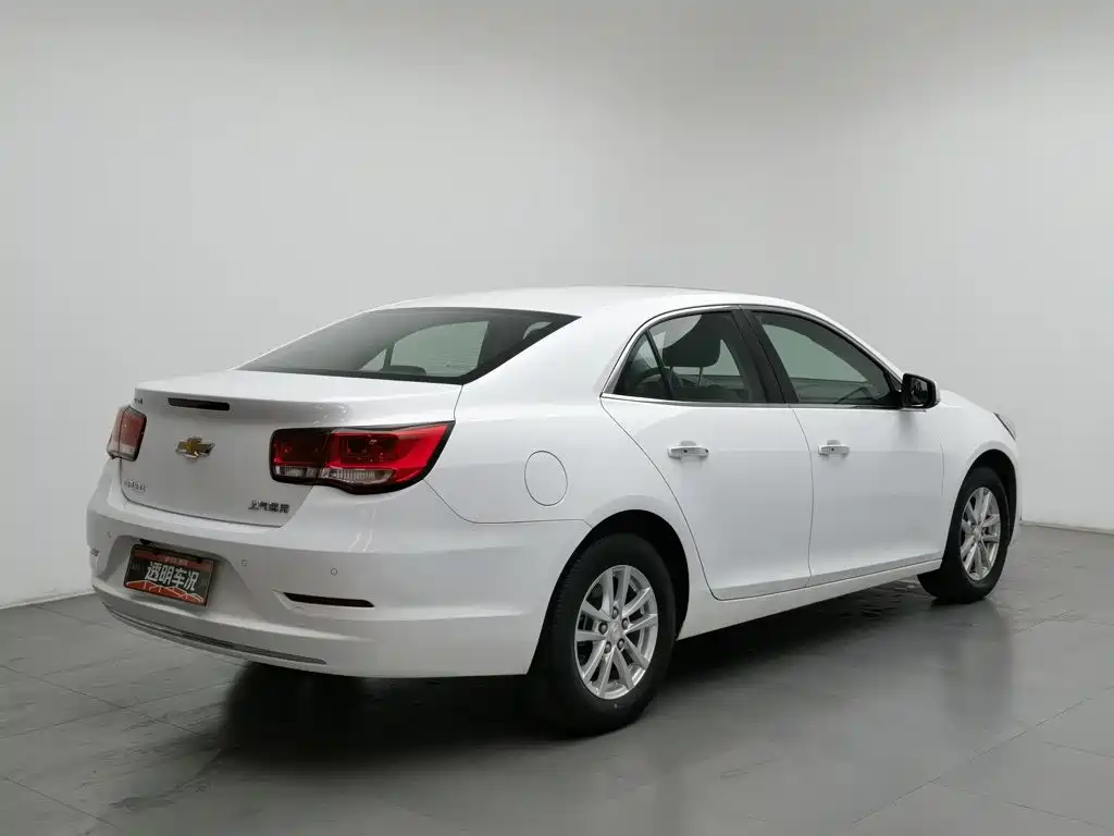 Chevrolet Malibu 2018 — фото 2
