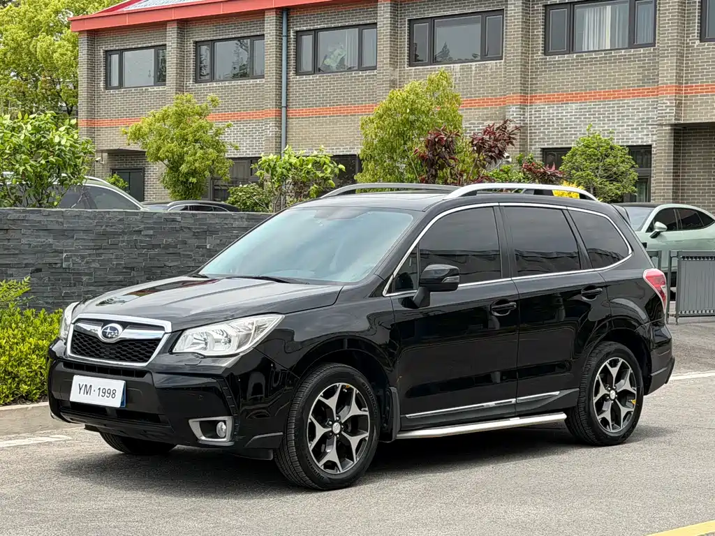 Subaru Forester 2015 — фото 1