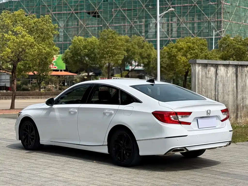 Honda Accord 2019 — фото 11