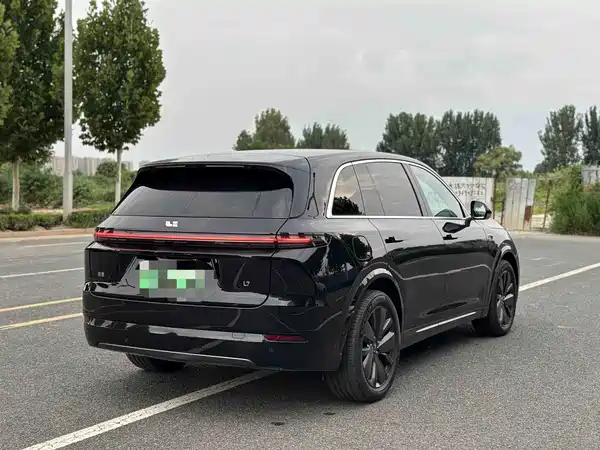 Li Auto L7 2025