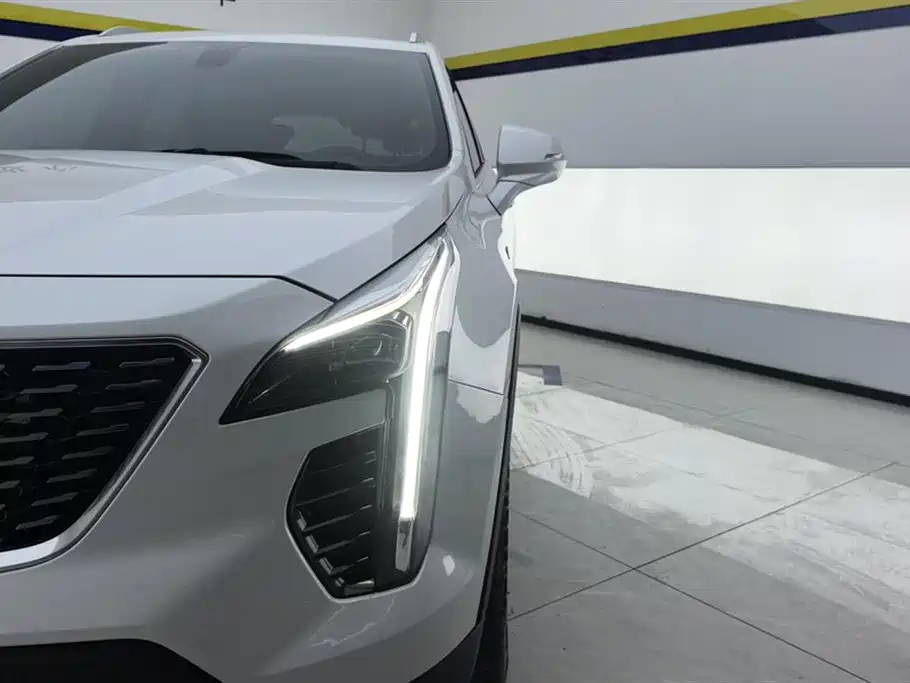 Cadillac XT4 2021 — фото 5