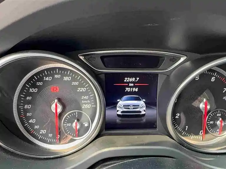 Mercedes-Benz CLA 2018 — фото 5