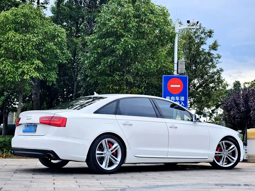 Audi A6L 2013 — фото 13