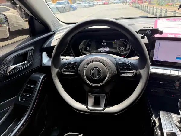 MG MG5 2023