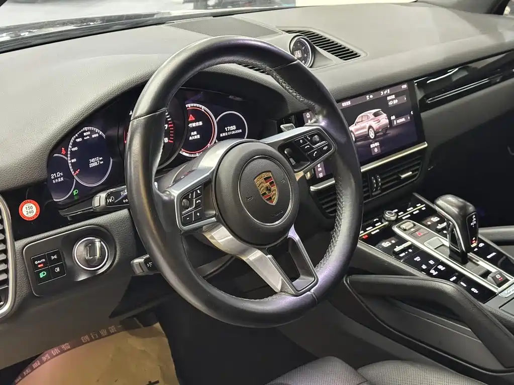 Porsche Cayenne 2020 — фото 16