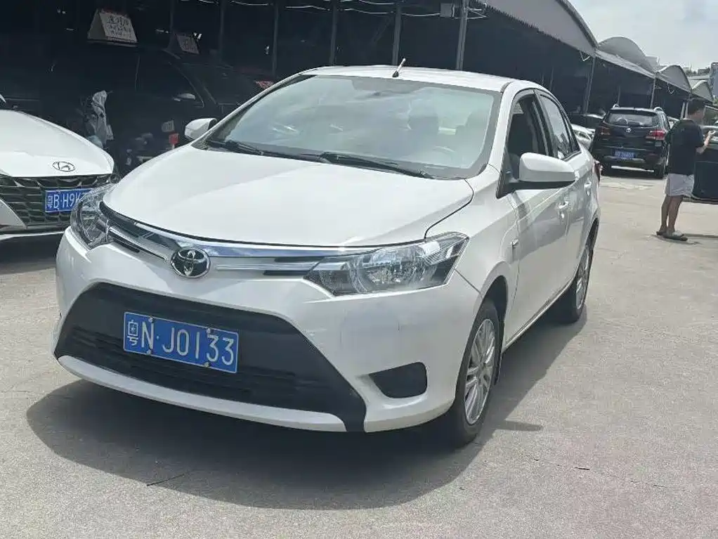 Toyota Vios 2014 — фото 1