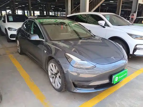 Tesla Model 3 2020
