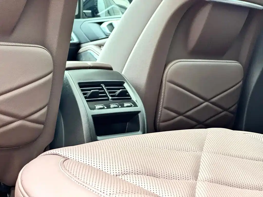 BMW X5 2025 — фото 10