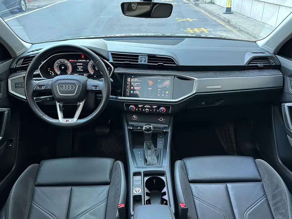 Audi Q3 Sportback 2023 — фото 14