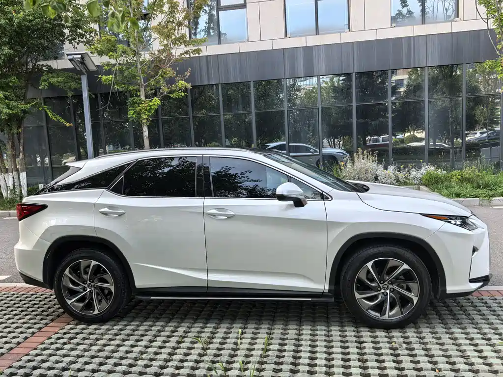 Lexus RX 2019