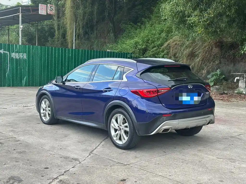 Infiniti QX30 2017 — фото 4