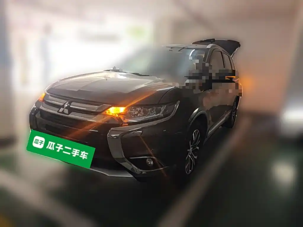 Mitsubishi Outlander 2016