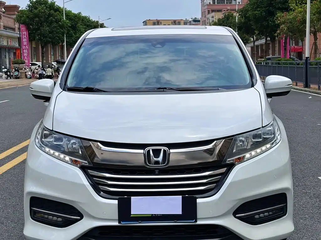 Honda Odyssey 2018 — фото 2