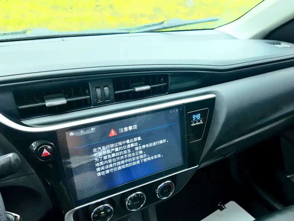 Toyota Corolla 2018 — фото 15