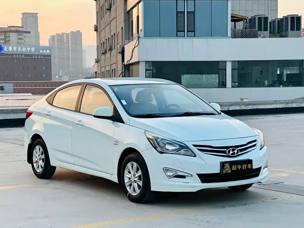 Hyundai Verna 2016 — фото 3