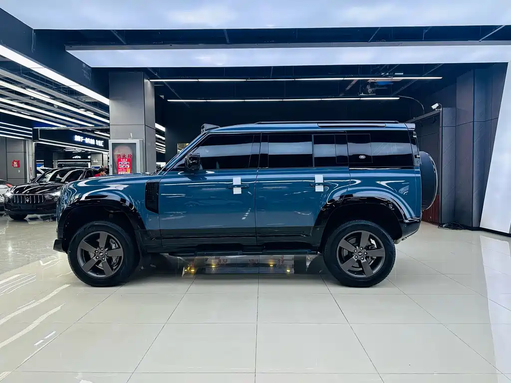 Land Rover Defender 2021 — фото 5