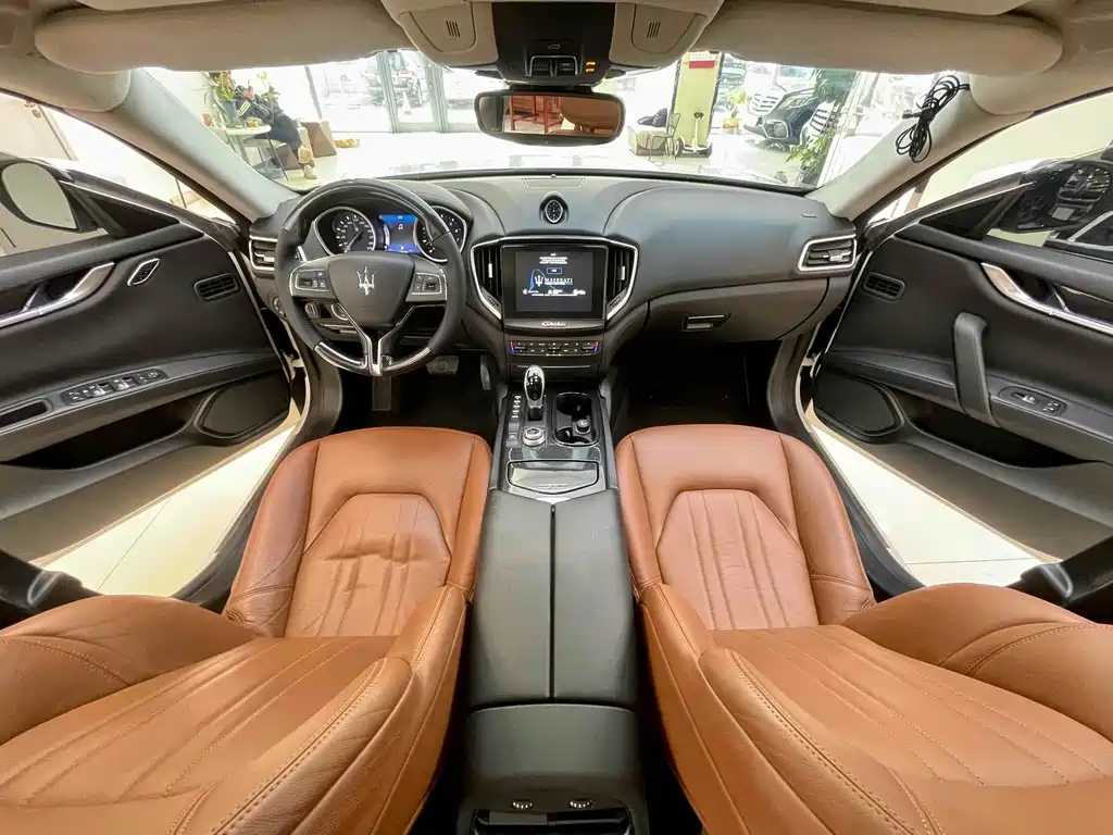 Maserati Ghibli 2016 — фото 19