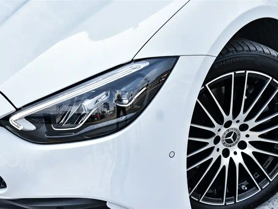 Mercedes-Benz C-Class 2023 — фото 19