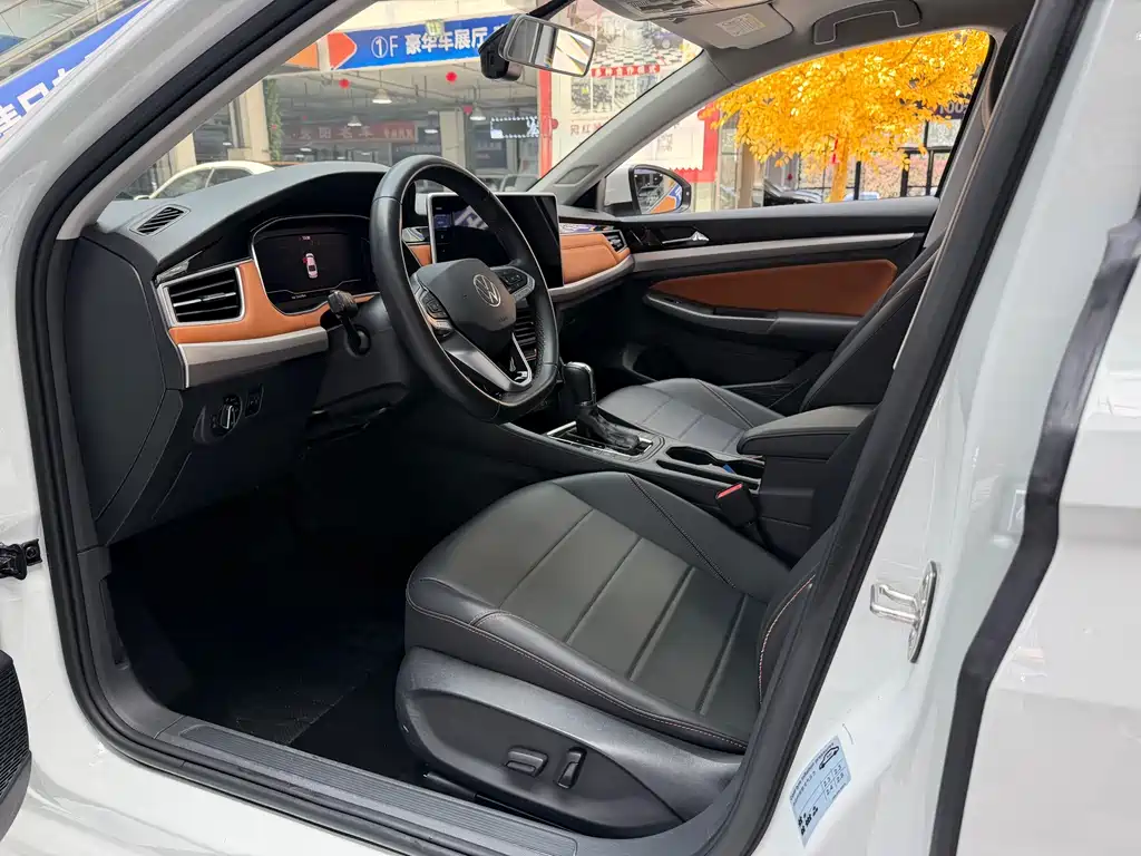 Volkswagen Bora 2023