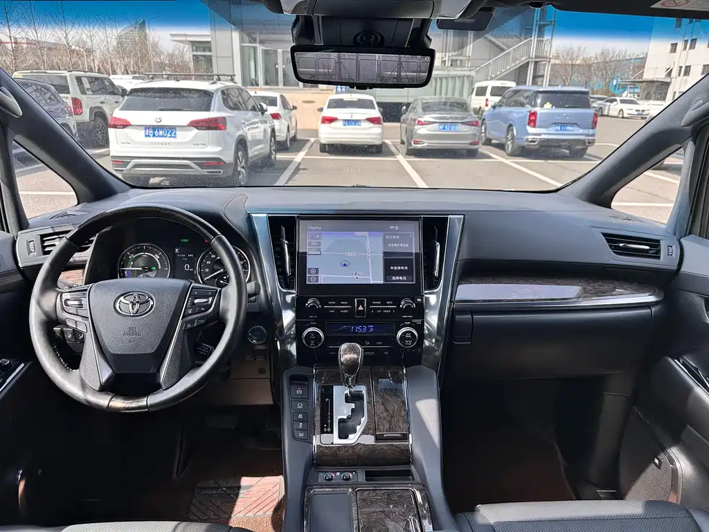 Toyota Vellfire 2021 — фото 34