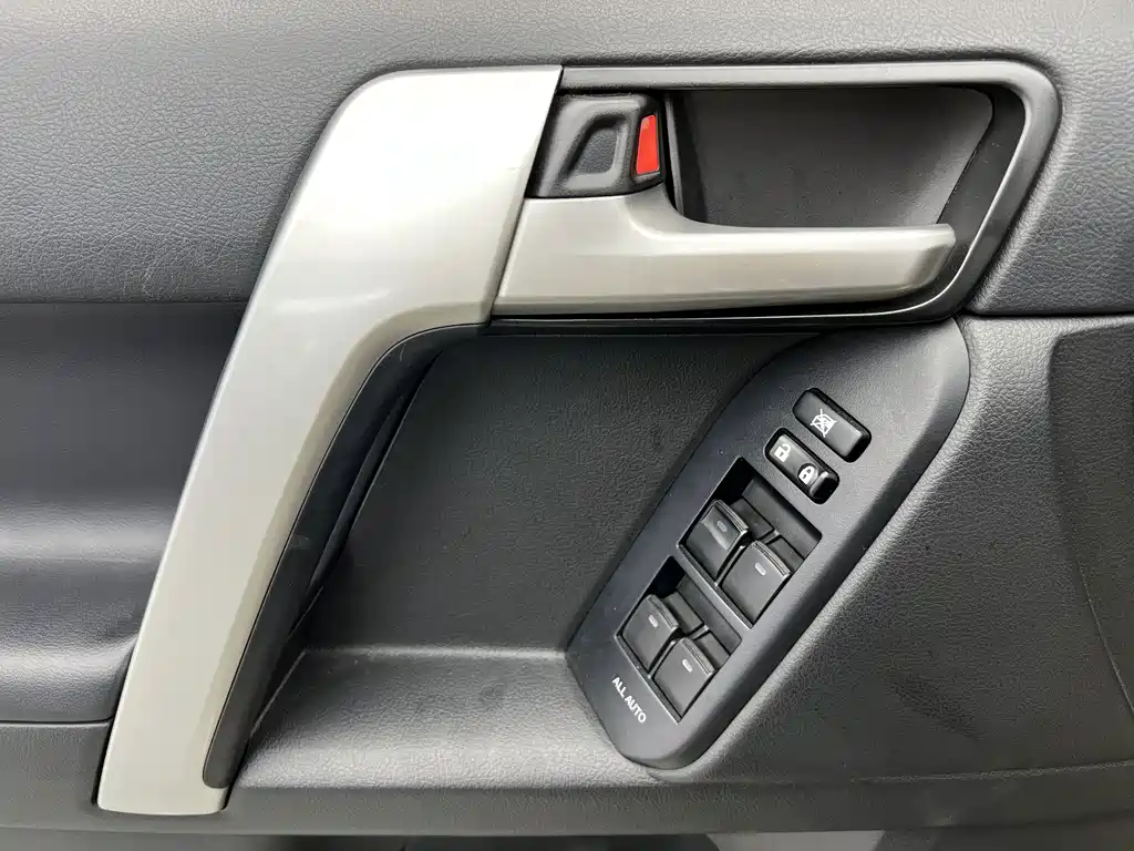 Toyota Prado 2019 — фото 3
